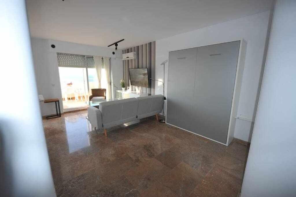 Atico Apartamento Loft Playa Victoria カディス エクステリア 写真