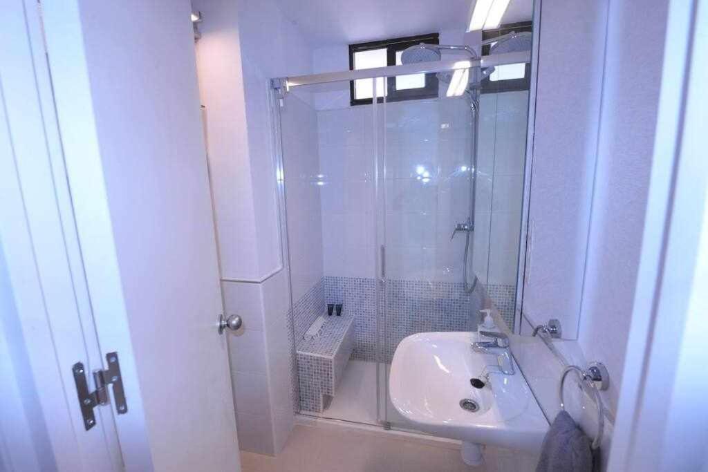 Atico Apartamento Loft Playa Victoria カディス エクステリア 写真