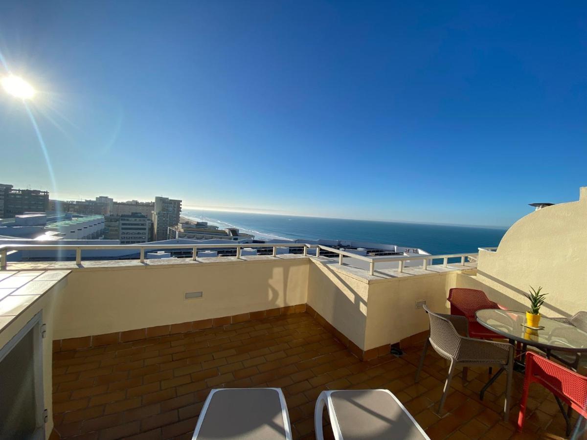 Atico Apartamento Loft Playa Victoria カディス エクステリア 写真
