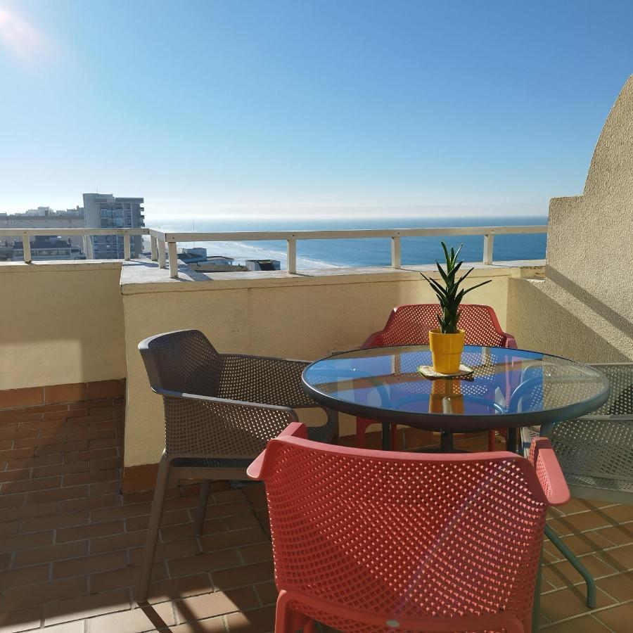 Atico Apartamento Loft Playa Victoria カディス エクステリア 写真